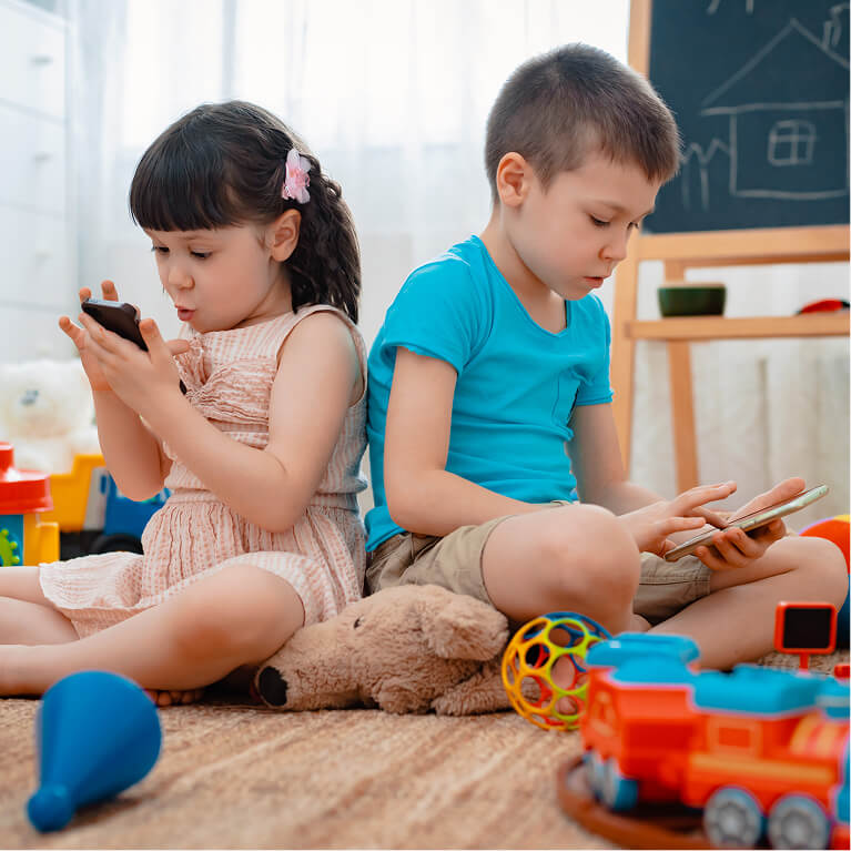 kids using wireless electronic devices