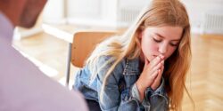 teen talking to therapist