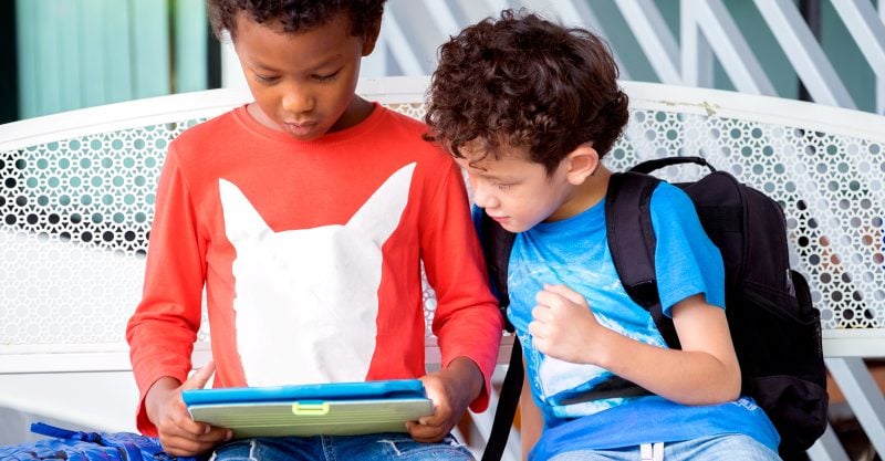 El uso frecuente de tecnologías en línea puede estar reemplazando actividades beneficiosas para el desarrollo