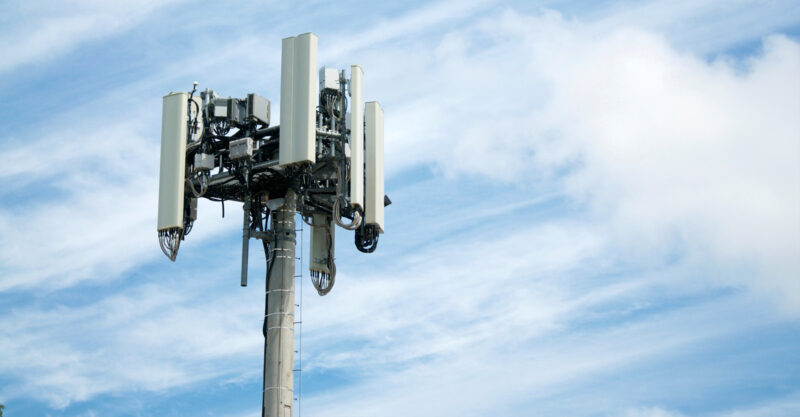 Photo of cell tower.