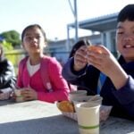 kids eating school lunch