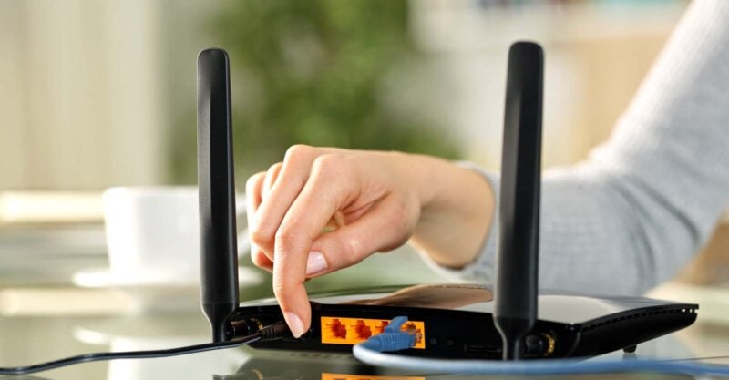 turning off wireless router
